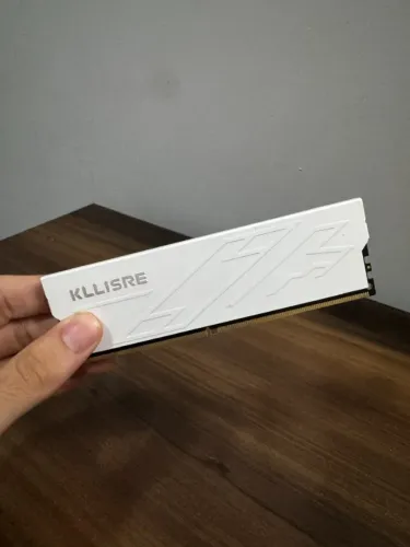Memória RAM Kllisre 16GB DDR4 2666MHz Branca para PC Desktop