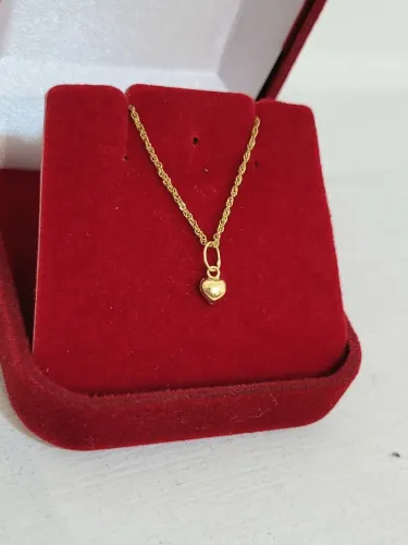 Colar delicado Coração micro Ouro 18k 