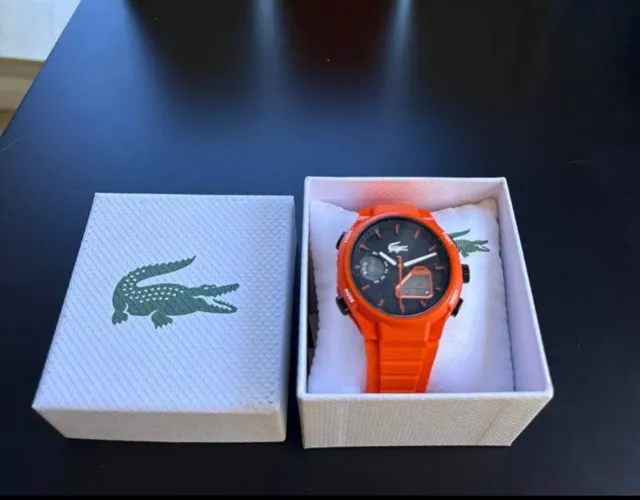 Lacoste laranja Vibrante estilo e personalidade no pulso