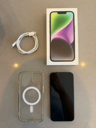iPhone 14 Preto Midnight com 256 GB
