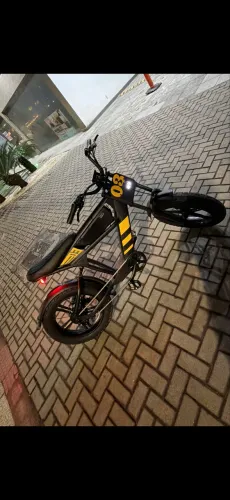 Bike elétrica com apenas 30km rodados