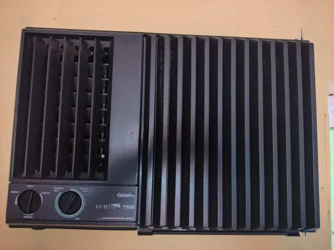 Ar condicionado de janela quente frio e ventilador