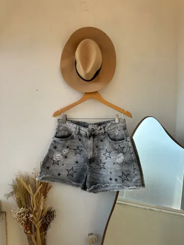 short jeans da marca kysh tam 40