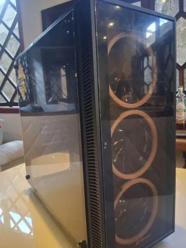 Gabinete TG4 Sharkoon Novo
