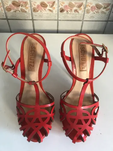 Sapato Schutz 