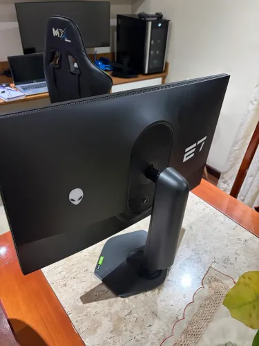 Alienware AW2724DM
