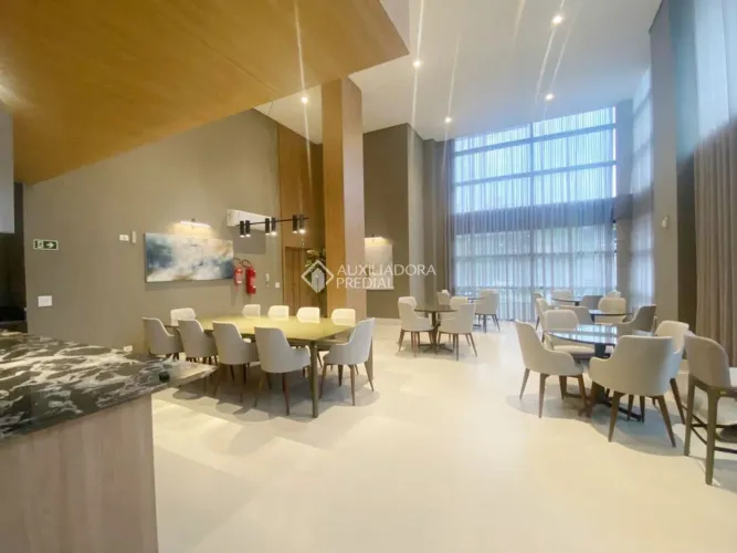 EXCELENTE APARTAMENTO COM 3 SUÍTES COM 183 M2 PRIVATIVOS NO HUGO LANGE!!!