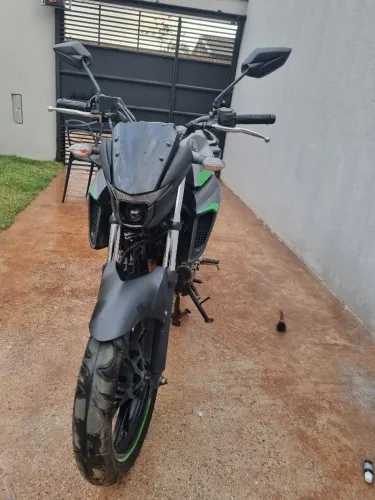 Vende- se moto fz25 23/24
