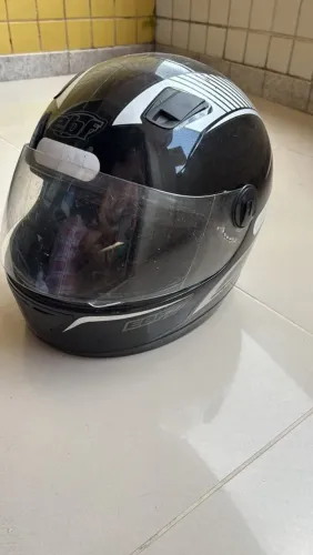 Capacete tamanho 60