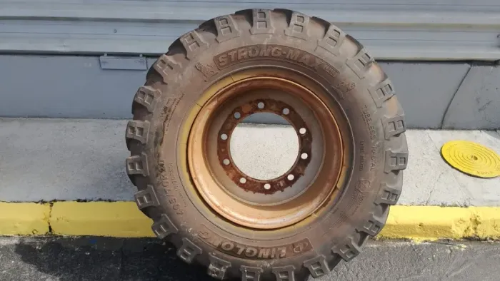 PNEU DIANTEIRO LING-LONG 405/70R20 COM RODA E VALVULA