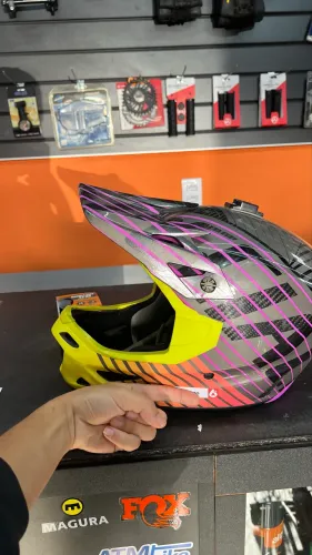 Capacete Troy Lee Designs (TLD) Full Face Carbono