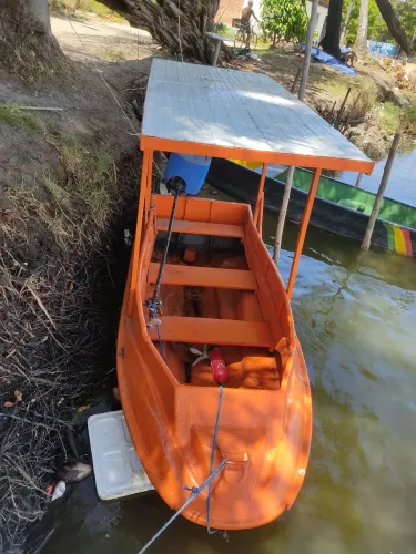 Vendo ou troco barco de fibra