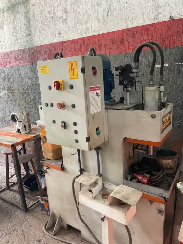 Prensa hidráulica dupla 07 ton Sold excelente