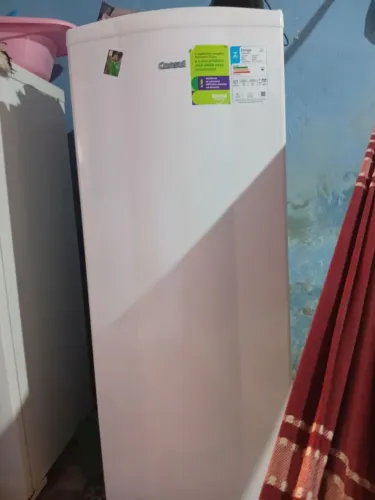 Vendo geladeira semi nova