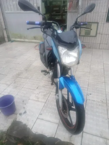 Vendo fazer 150 ano 2014 moto muito boa