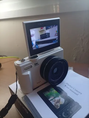 Câmera digital 5k 75MP adequada para YouTube UHD auto foco tela de 3" 180 graus 