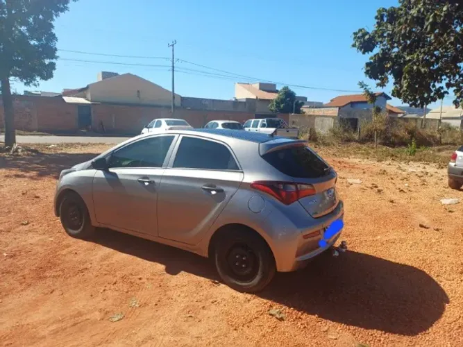 Hyundai HB20 Unique 1.0 Flex 12V Mec. 2019
