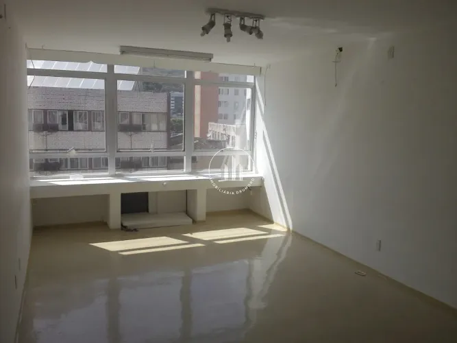 Sala Comercial no Centro de Florianópolis/SC - CEN