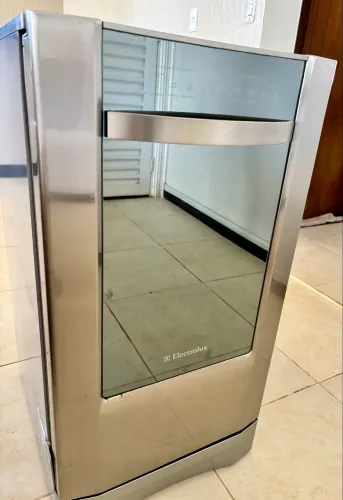 Lava Louças Electrolux LE09X