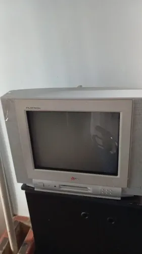 TV de tubo(CRT) LG Flatron 14 polegadas com tela plana