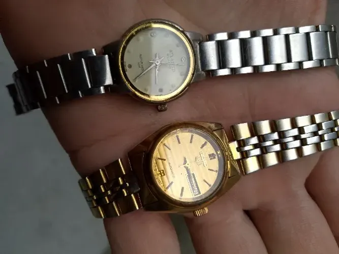 Dois relógios feminino Seiko parado e um  1 Atlantis quartz funcionando 