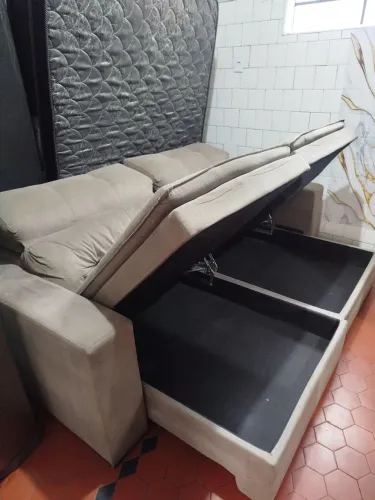 Sofá Retrátil com Baú