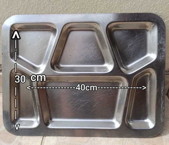 Bandejas em inox 6 divisórias
