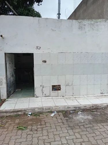 Casa com 04 comodos sem quintal/contato *