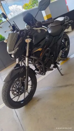 FZ25 Verde 
