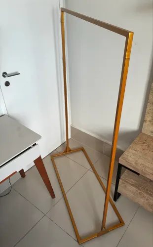 Arara de Roupas Industrial