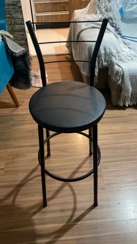 Cadeira alta preta elegante