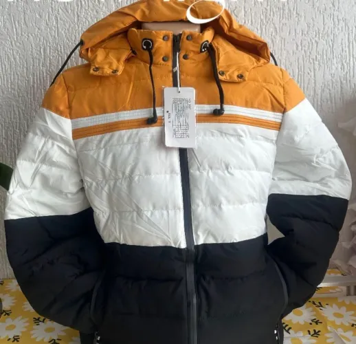 Jaqueta Lacoste com Fone de Ouvido