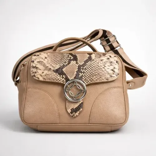 bolsa tiracolo arezzo em couro legitimo bege e snake 
