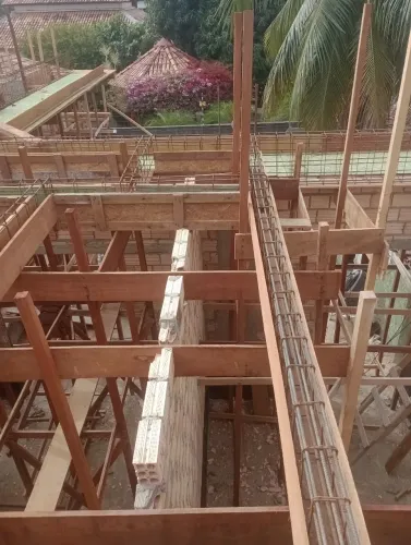 Contratado, pedreiro, servente, carpinteiro 