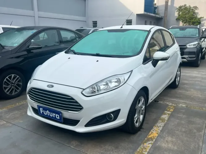 Ford Fiesta 1.6 SE Hatch 16V Flex 4P Powershift 2015