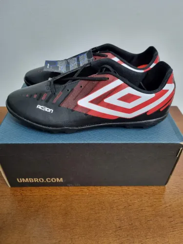 Chuteira Society Umbro Action - Número 44 - Nova