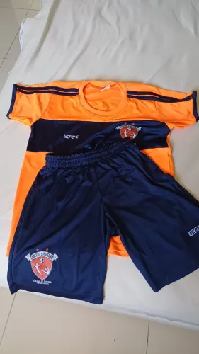 Uniforme de escola de futebol Capitão Paredão tamanho Gg infantil. Veste entre 7 a 10 anos