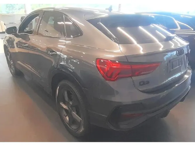 Audi Q3 SPB Perf. Black 2.0 TFSI Tipt. Quat. 2023