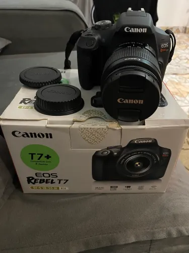 Câmera cânon t7+