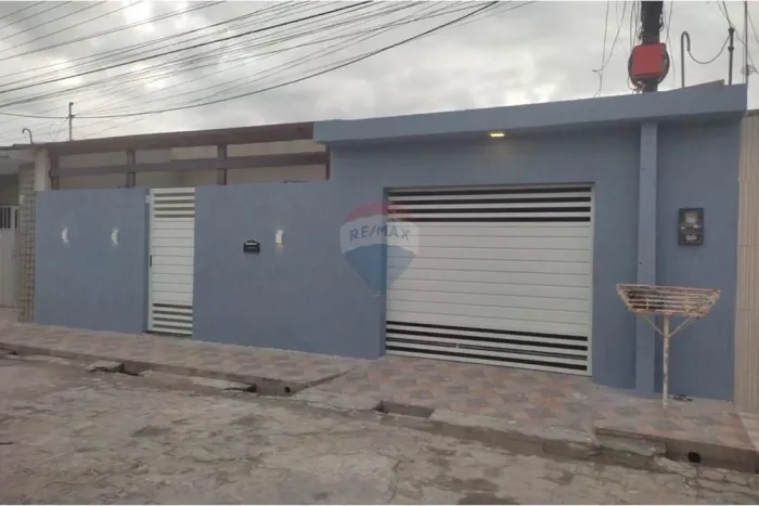 Casa no Centro de Rio Largo!