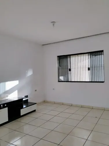 Casa terrea auguel com 60 m², com 2 dormitórios, sendo 1 suíte - D. Pedro I