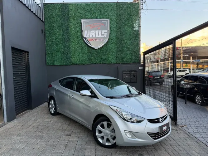 Hyundai Elantra GLS 1.8 16V Aut. 2013