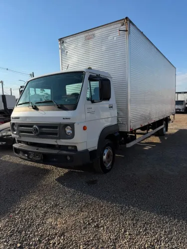 VOLKSWAGEN 8-160 2018 BAU DE 8 MTS