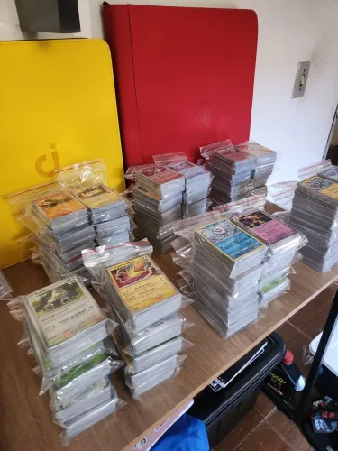 Lote de cartas Pokemon 8150 cartas 