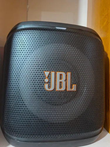 Vendo caixa JBL original