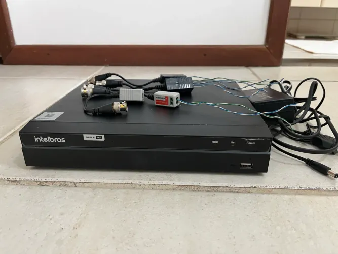 Gravador DVR e câmeras de segurança