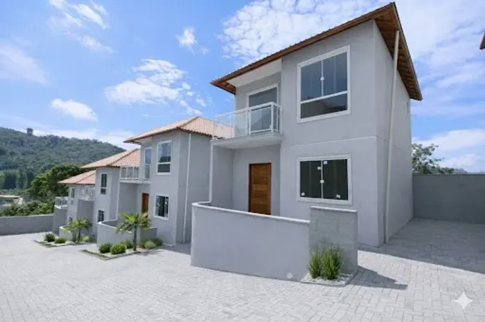Casa com 2 dormitórios à venda, 75 m² por R$ 370.000,00 - Nova Suíça - Nova Friburgo/RJ