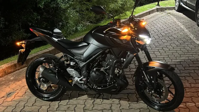 Moto Yamaha MT-03