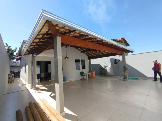 Bairro Santa Lúcia/Permuta por casa menor na região do jardim Palmeiras ..
