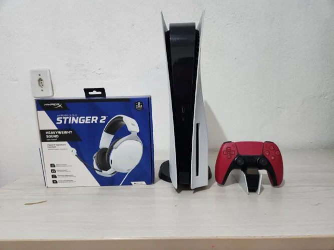 PS5 com Leitor de Disco, Headset, Base carregadora e Controle versão especial.